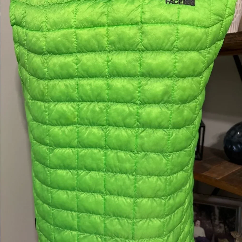 The North Face Men's Thermoball Full Zip Quilted Puffer Vest Size SM Neon Green